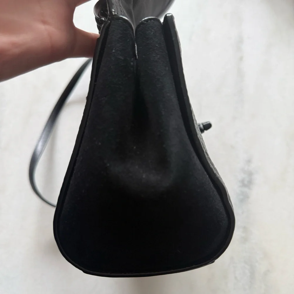 COACH Faye Crossbody Purse Bag All Black Pebbled Leather Flap F1880-F22349 - Picture 12 of 15